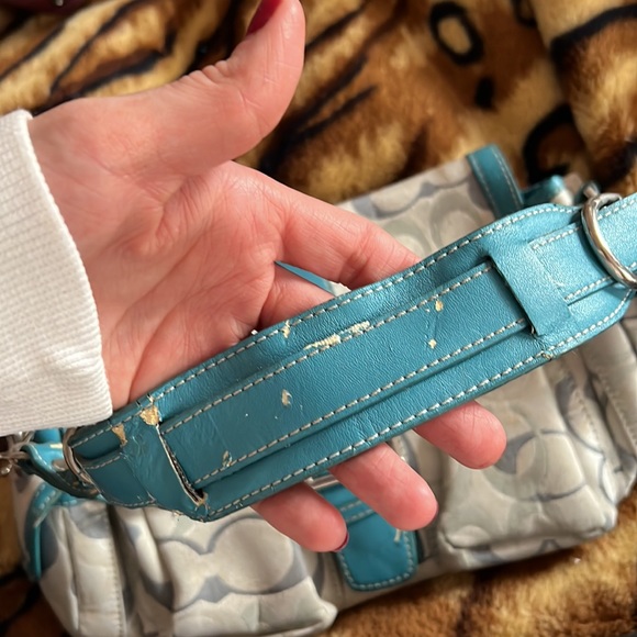 Coach purse - Picture 6 of 9